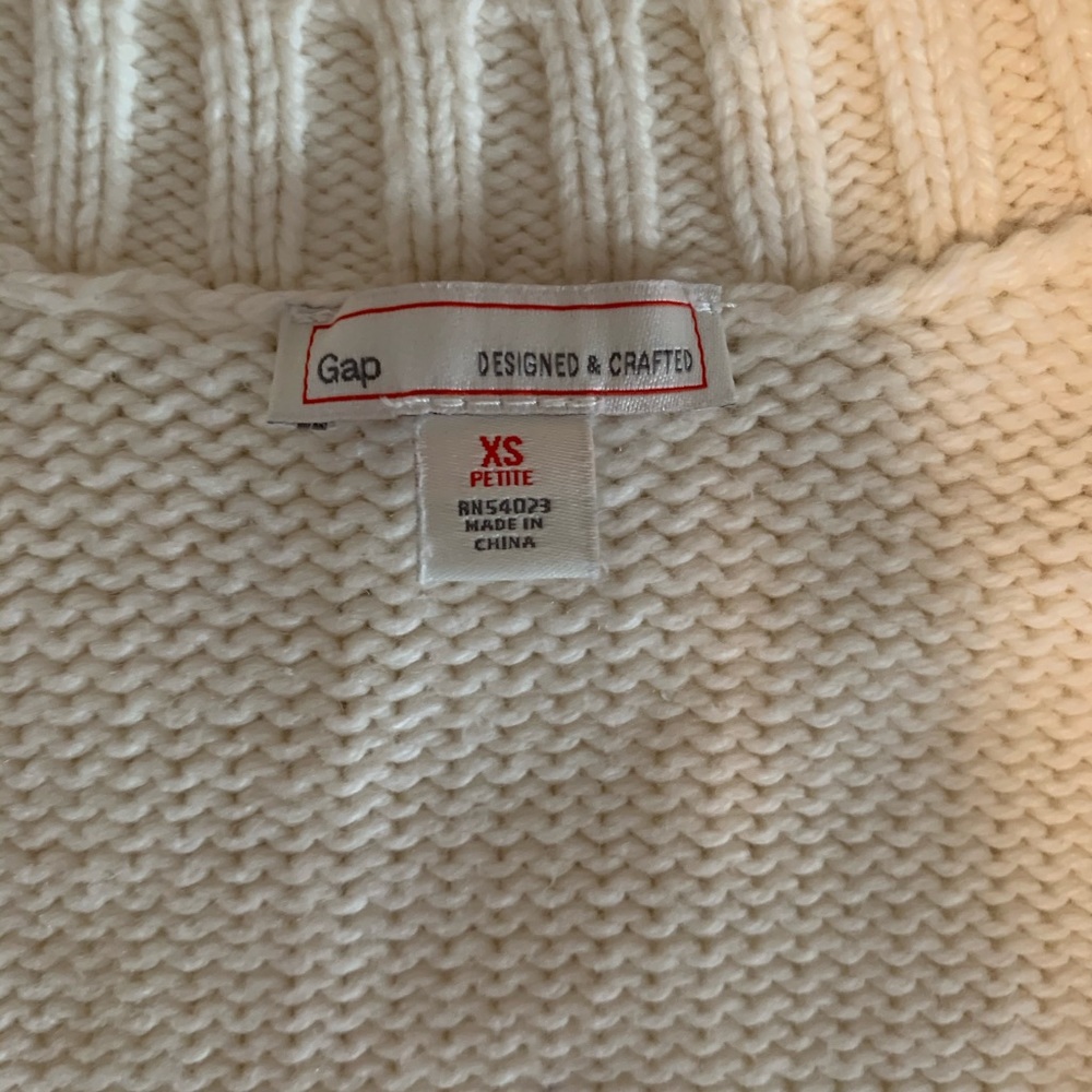 Gap sweater - Picture 2 of 3